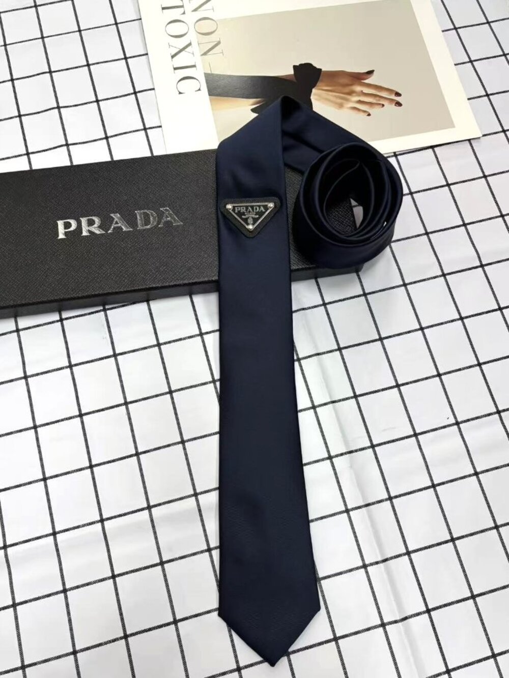 🟦 Prada tie blue💙unisex comes with a gift box